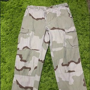 Vintage Lion Apparel camo pants (Las)
